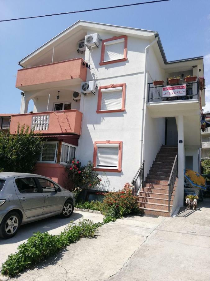 הרצג-נובי Apartments Stevovic מראה חיצוני תמונה